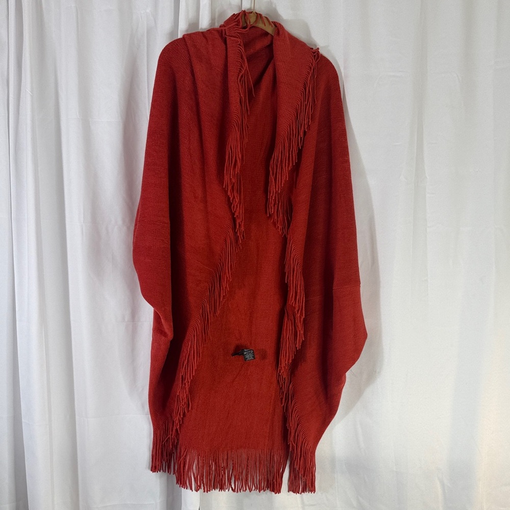 Layer By LIZDEN Knit Shawl Wrap Elegant Red Fringed Women Knit